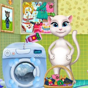 Angela está lavando suas roupas